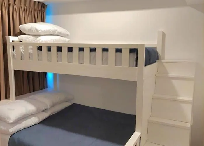 Modern 1br Corner Unit, Pool & Gym Overlooking Skyline - It Park Appartamento Cebu